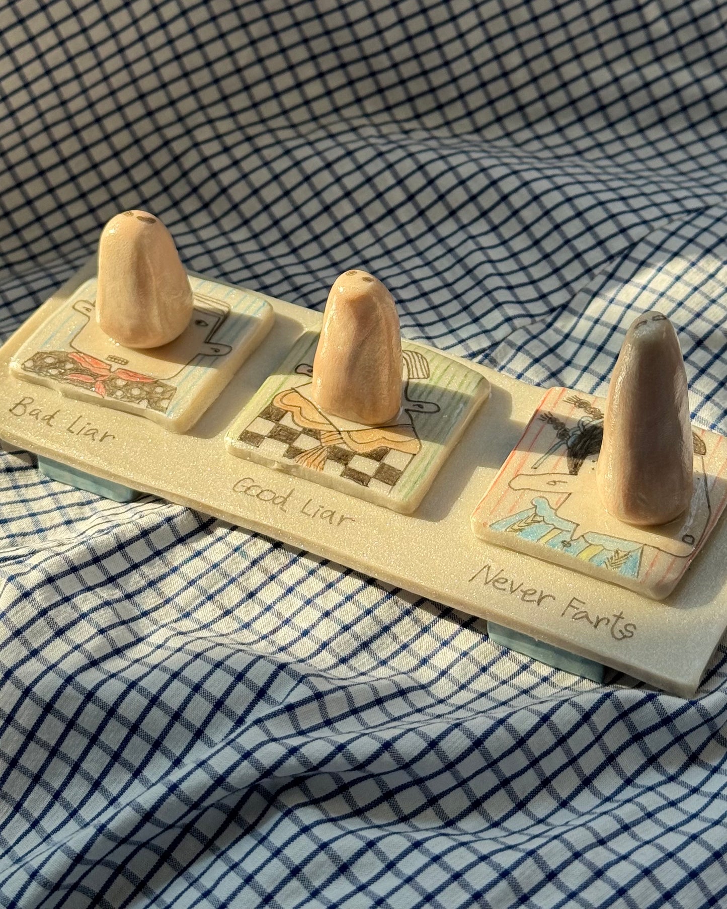 ‘Noses of Liars’ Ring Holder