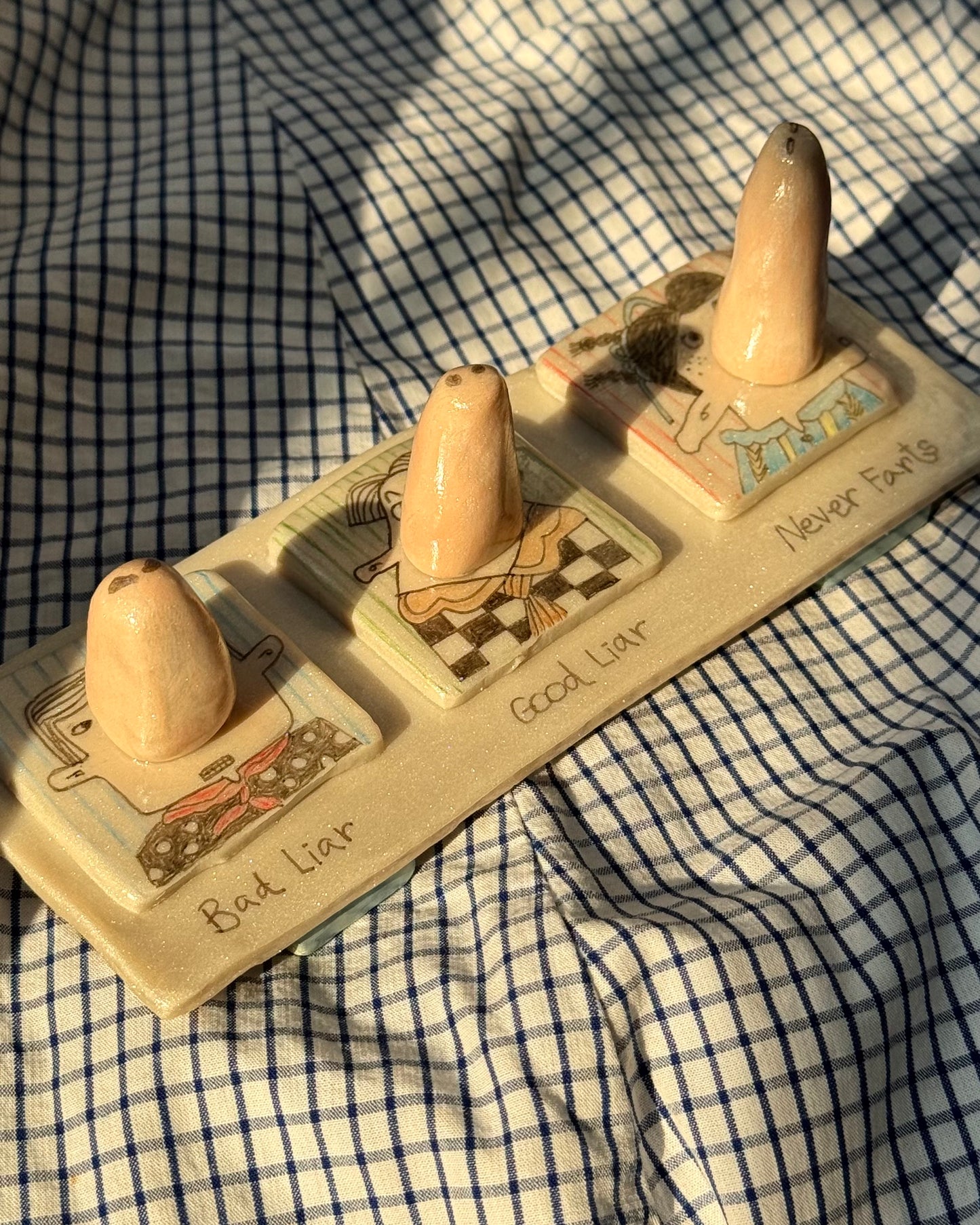 ‘Noses of Liars’ Ring Holder