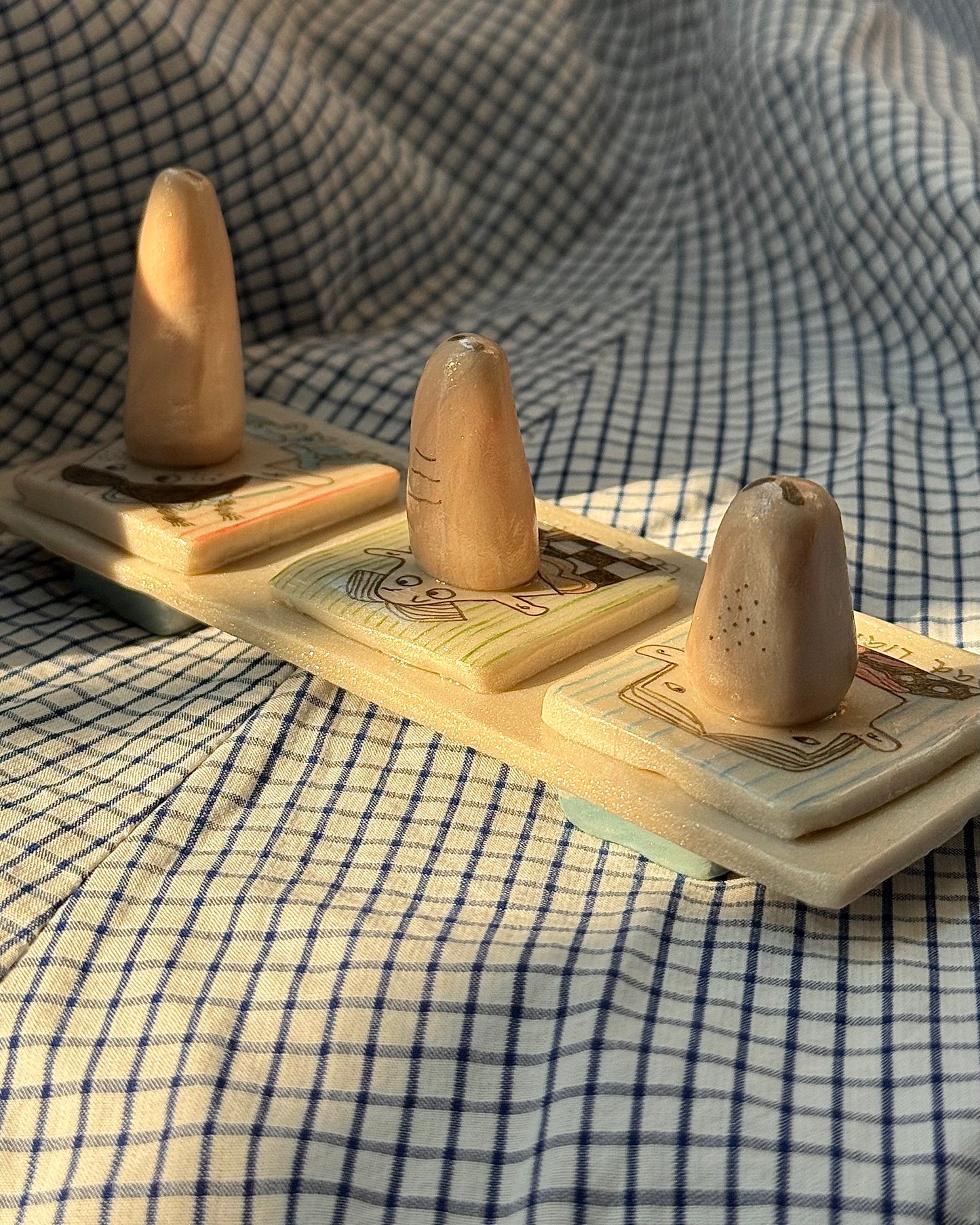 ‘Noses of Liars’ Ring Holder